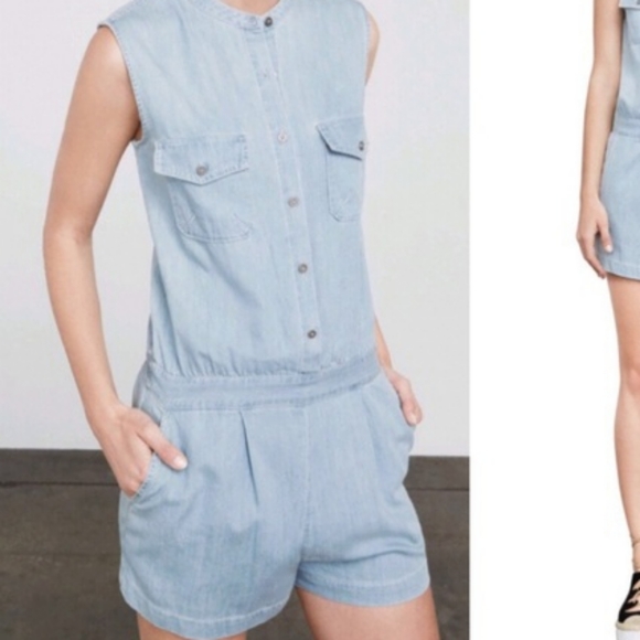 ๐HP๐BCBGMAXAZRIA Denim Romper - Picture 2 of 3